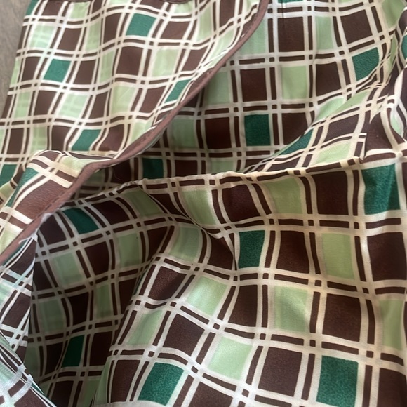 Clothespin Apron Holder - Picture 2 of 4